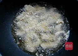 Illustration of how to make fried crispy pork 5