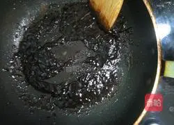 Illustration of how to make Beijing Sauce Shredded Pork Pancake Rolls 7