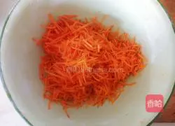 Illustration of how to make vegetarian fried carrot balls 3