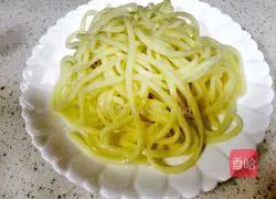 Illustration of how to make braised noodles in Shanxi 8