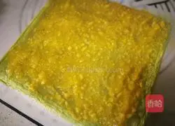 Illustration of how to make matcha mango cake roll 13