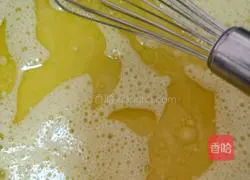 Illustration of how to make ten-inch cocoa chiffon cake base 4