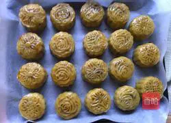 Illustration of how to make Shanxi Shenchi mooncakes 8