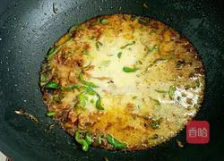 Illustration of how to make braised noodles with hot pepper 7