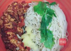 Illustration of how to make braised noodles with tomatoes and eggs 5