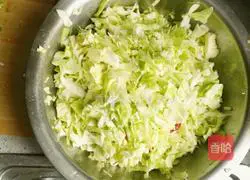 Illustration of how to make homemade kimchi 2