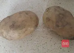 Illustration of how to make fried potato chips (French fries) 1