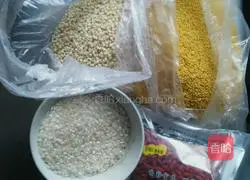 Illustration of how to make white porridge 1