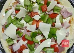 Illustration of how to make bacon and prawn pizza 9