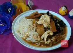 Illustration of how to make braised noodles in old Beijing 15