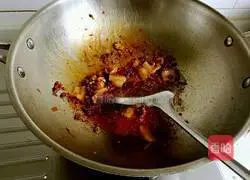 Illustration of how to make spicy griddle potato slices 9