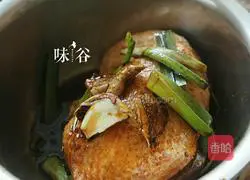 Illustration of how to make crispy roast duck 3