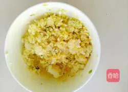 Illustration of how to make tuna rice balls 9