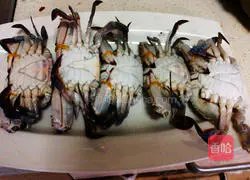 Illustration of how to make steamed swimming crabs 1