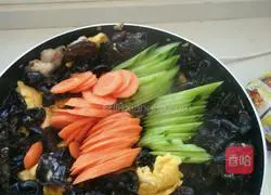 Illustration of how to make instant Mushu Pork 7