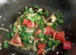 Pictures of how to make spicy and sour fish 4