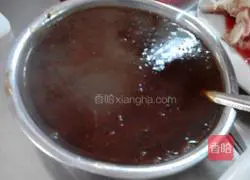 Illustration of French pan-fried lamb chops with brandy braised pepper and porcini sauce 12