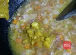 Illustration of how to make curry chicken rice 10