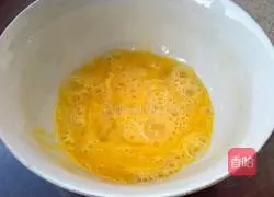 Illustration of how to make pearl ball and egg drop soup 3