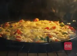 Noodle Pizza Recipe Illustration 12