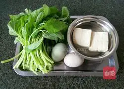 Illustration of how to make white amaranth and tofu rolled in double eggs 1