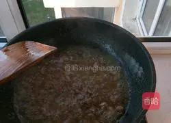 Illustration of how to make spicy beef sauce 6