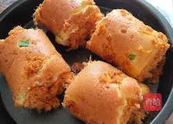 Illustration of how to make meat floss bread 8