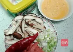 Illustration of how to make lettuce wrap sauce 1