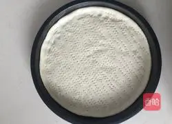 Illustration of how to make ham and bacon pizza 3