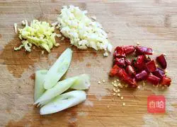 Illustration of how to make spicy chicken wing roots 2