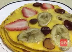 Illustration of how to make baby fruit pizza 9