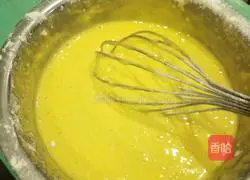 Illustration of how to make chiffon cake 8