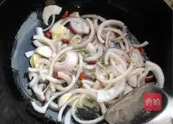 Illustration of how to make fried potato bacon 6