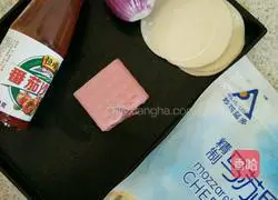 Illustration of how to make homemade dumpling crust pizza 1