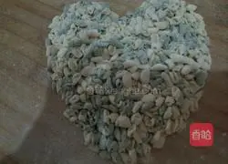 Illustration of how to make two-color braised sesame seeds 4