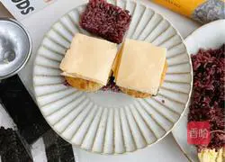 Illustration of how to make popcorn sandwich 5