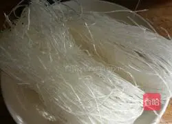 Illustration of how to make pickled cabbage, mutton and vermicelli soup 2