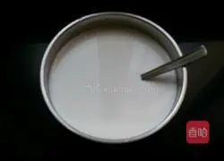 Illustration of how to make homemade cold skin 3