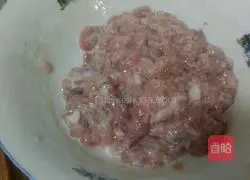 Illustration of how to make fried tenderloin with coriander 4