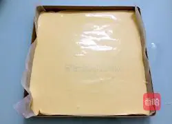 Illustration of how to make a cake box 12