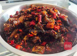 Illustration of how to make fish with distiller's grains 6