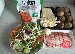 Illustration of how to make kimchi, pork belly and talc pot bibimbap 1