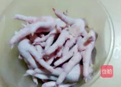 Illustration of how to make five-spice braised chicken feet 1