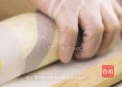 Cocoa two-color cake roll recipe 12