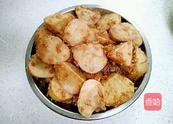 Illustration of how to make steamed pork with taro powder 13