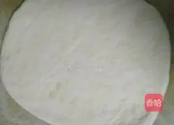 Illustration of how to make skillet pizza 4