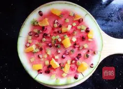 Watermelon pizza Illustration of how to do it 8