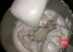 Twelve-inch chiffon cake recipe illustration 7