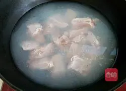 Illustration of how to cook yam and braised pork ribs 1