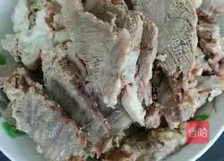 Illustration of homemade beef sauce 2